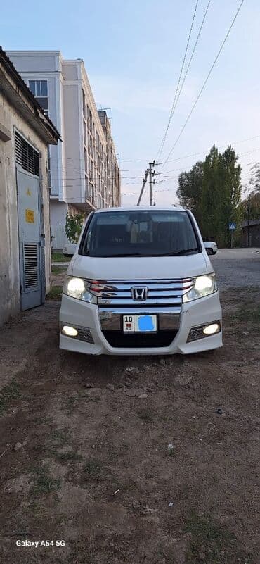 продается в рассрочку авто минивен степ вагон: Honda Stepwgn: 2011 г., 2 л, Автомат, Бензиновая, Минивэн — 1