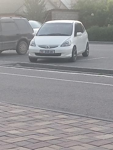 Honda Fit: 2003 г., 1.5 л, Вариатор, Бензин, Хетчбек lalafo.kg да Honda Fit: 2003 г., 1.5 л, Вариатор, Бензин, Хетчбек