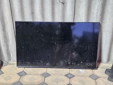 50: Телевизор с плоским экраном (примерно 43–50") без подставка — 2