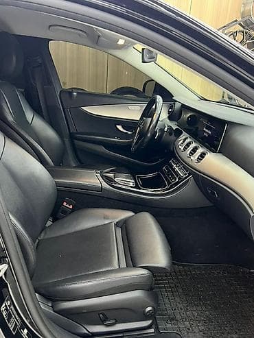 скутер с бензином: Mercedes-Benz E-Class: 2021 г., 2 л, Бензин, Седан — 9