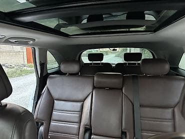 сиденья 211: Kia Sorento 2017 года. 2.2 дизель • автомат • 4WD • 7 мест Пробег — — 9