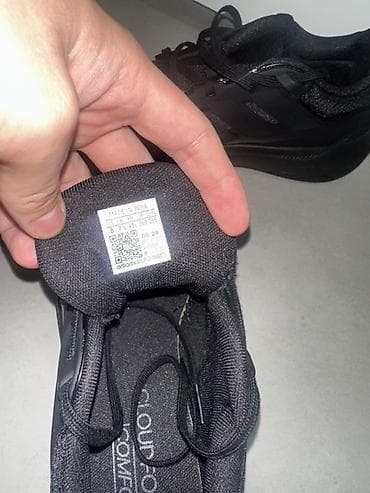 дешевые: Adidas Cloudfoam — мужские кроссовки, полностью черные, ни разу не — 4