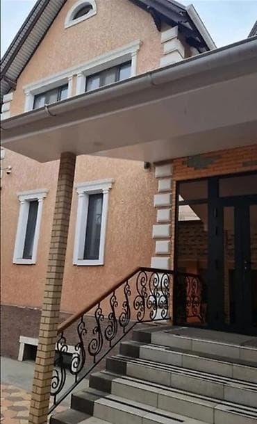 Үйлөр: 280 м², 8 бөлмө, Жылытылган, Жылуу пол, Брондолгон эшиктер — 9