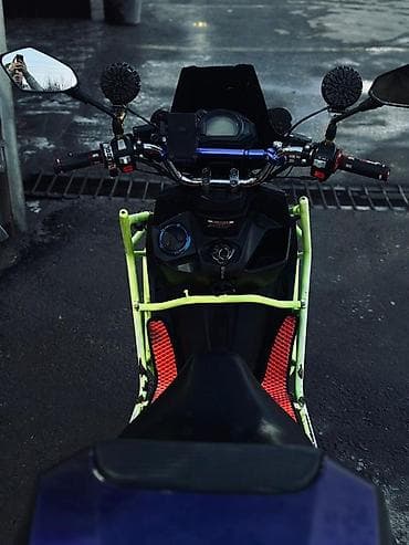 скутера: 150 куб. см, Бензин — 3