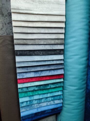 велюровые ковры для дома: Изогнутый диван в современном стиле, выполненный из качественного — 3