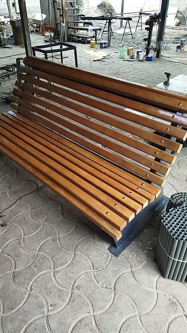 Скамейка Металл, Со спинкой, Без крыши