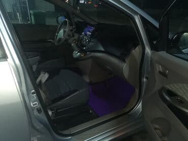 мисубиси авто: Mitsubishi Grandis: 2005 г., 2.4 л, Типтроник, Бензин, Минивэн — 5