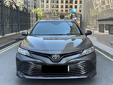 Toyota Camry: 2019 г., 2.5 л, Автомат, Бензин, Седан