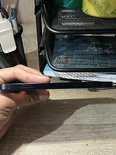 ipone: IPhone 13, Б/у, 128 ГБ, Midnight, Защитное стекло, Чехол, 83 % — 6