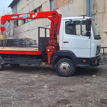 Манипулятор-эвакуатор на базе грузового автомобиля с КМУ UNIC 330