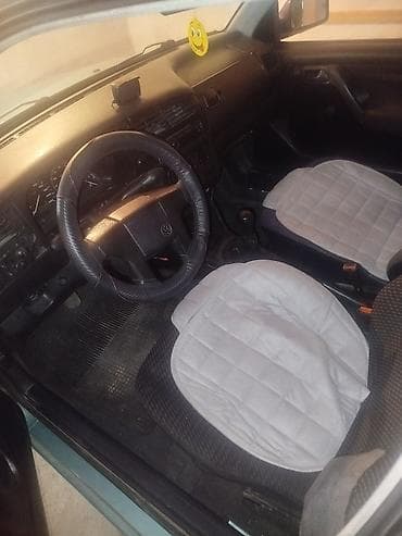 mini kuper: Volkswagen Golf: 1992 г., 1.8 л, Механика, Бензин, Хэтчбэк — 4