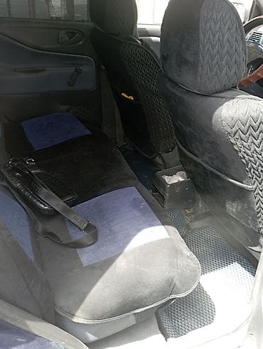 Унаа сатуу: Mitsubishi Space Star: 2000 г., 1.3 л, Кол менен иштөөчү, Бензин, Хетчбек — 3