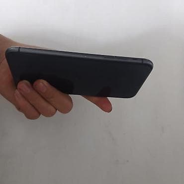 телефон айфлн: IPhone 11, 128 ГБ, чёрный Характеристики и особенности: - Память: 128 — 2