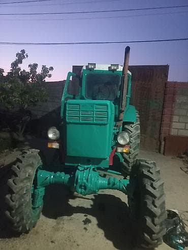 Трактор колесный, класс тяг. ориентировочно 1,4–2,0. Кабина закрытая с at lalafo.kg Трактор колесный, класс тяг. ориентировочно 1,4–2,0. Кабина закрытая с