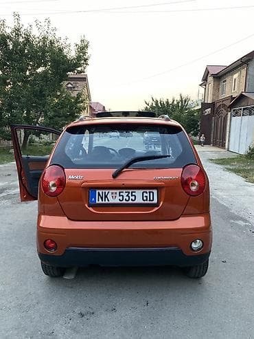 Унаа: Chevrolet Matiz: 2008 г., 1 л, Кол менен иштөөчү, Бензин, Хетчбек — 3