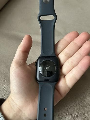 Башка акылдуу сааттар: Смарт-часы Apple Watch (серия с прямоугольным дисплеем и цифровой — 2