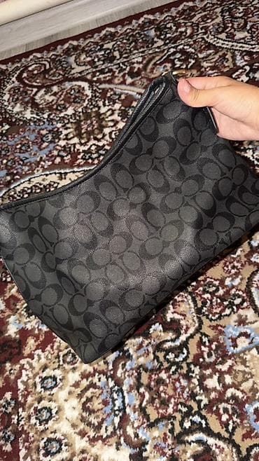 Аксессуары: Сумка Coach (монохромный логотип Signature C) - Цвет — 3