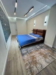 2 х комнатную квартиру по суточно в 8 мкр: 2 комнаты, Душевая кабина, Постельное белье, Кондиционер — 3