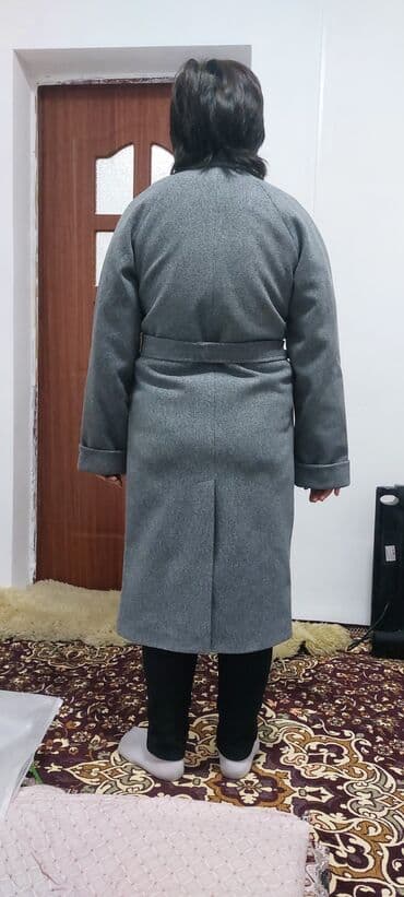 Прокат одежды: СРОЧНО Продаю пальто размер с 42до48 на оптовый цена 32 шт. каждый — 2