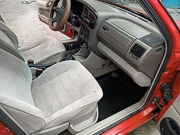 вента машына: Volkswagen Vento: 1992 г., 2 л, Механика, Бензин, Седан — 9