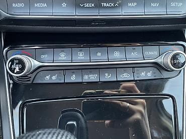 tesla pi: Hyundai Grandeur: 2019 г., 2.4 л, Автомат, Гибрид, Седан — 7