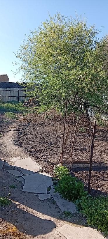 село лелински: Дом с двором и хозяйственными постройками участок 8 соток ул — 5