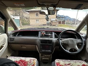 связи с переездом: Honda Odyssey: 1999 г., 2.3 л, Автомат, Бензин, Универсал — 8