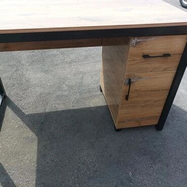 офисный столы: Столы офисные с тумбочкой
Офисные столы с тумбочкой в наличии — 26