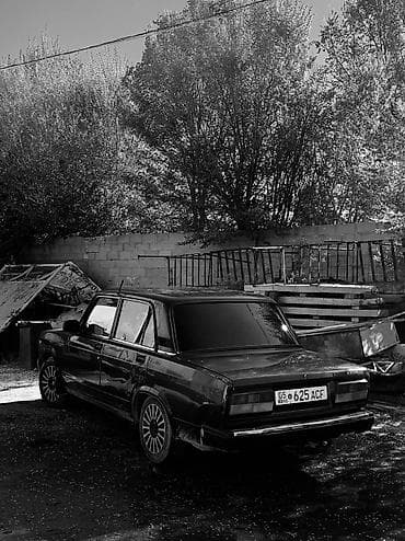 Унаа: ВАЗ (ЛАДА) 2107: 2006 г., 1.6 л, Кол менен иштөөчү, Бензин, Седан — 10