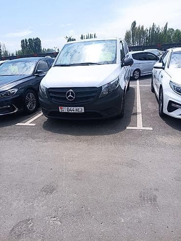 авто на 300000: Mercedes-Benz Vito: 2019 г., 1.6 л, Механика, Дизель, Минивэн — 1