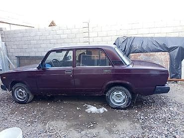 салон машины: ВАЗ (ЛАДА) 2107: 2007 г., 1.6 л, Ручные, Бензин, Седан — 9