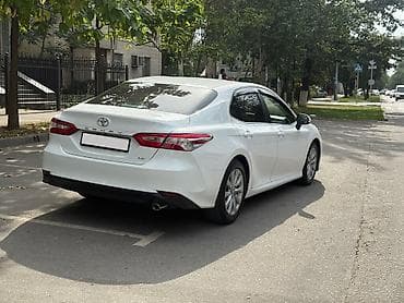 Транспорт: Toyota Camry: 2018 г., 2.5 л, Автомат, Бензин — 3
