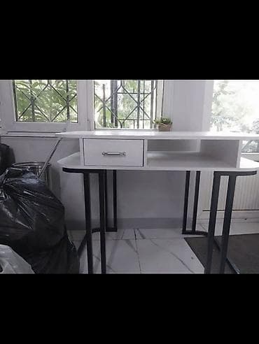 foldable table: Маникюрный столик 

- Цвет: белый — 1