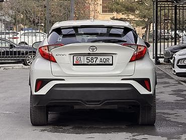 outback 2017: Toyota C-HR: 2017 г., 2 л, Автомат, Бензин, Кроссовер — 4