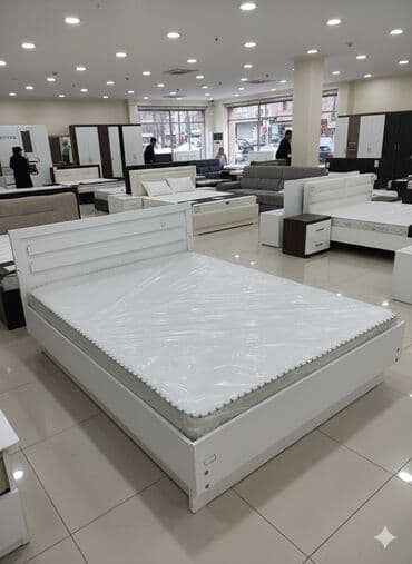новые ковры: Двуспальная кровать, Новый, С матрасом, длина - 200 см — 1