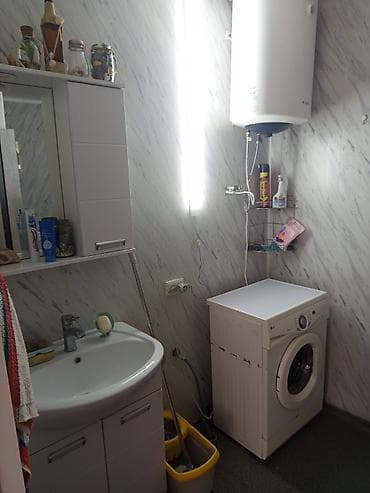 single room flat: Продаётся дом с двором и навесом. - Кирпичный/блочный дом с фасадом — 5