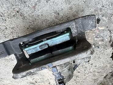 Суппорты: Комплект суппортов Honda 2001 г., Б/у, Оригинал — 2