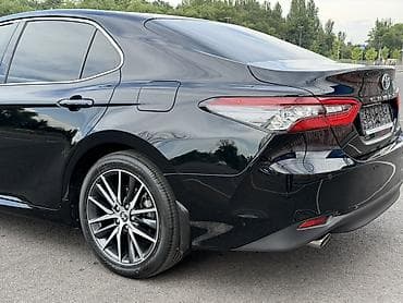 e2 byd: Toyota Camry: 2023 г., 2.5 л, Автомат, Гибрид, Седан — 10