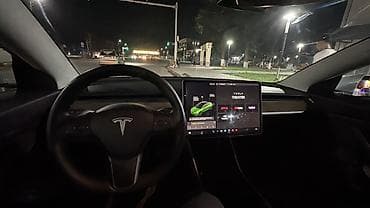 210 mers: Tesla Model 3: 2019 г., 0.1 л, Робот, Электромобиль, Седан — 2