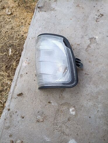 Правый поворотник Mercedes-Benz 2000 г., Б/у, Аналог, Германия