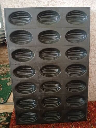 мороженое оборудование: Срочно продается!!! Печь !!! напиште ватсап там поговорим — 8