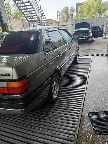 Volkswagen Passat: 1989 г., 1.8 л, Механика, Бензин, Седан — 2