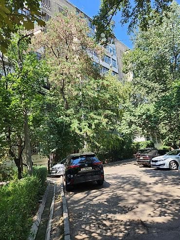 3 комнаты, 72 м², 7 мкр 106 серия, 4 этаж — 6