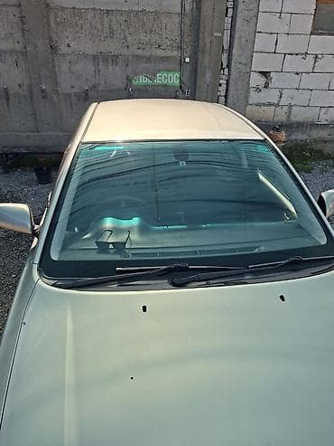 авто стенд: Toyota Avensis: 2004 г., 2 л, Автомат, Седан — 2