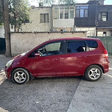 Продажа авто: Honda Fit: 2002 г., 1.3 л, Автомат, Бензин, Хэтчбэк — 2