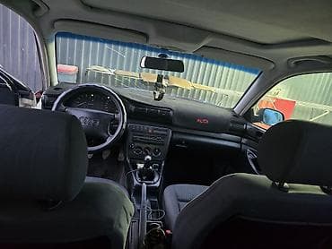 авто присеп: Audi A4: 1995 г., 1.6 л, Ручные, Бензин, Седан — 5