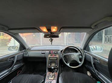 разбор мерседес: Mercedes-Benz E-Class: 2001 г., 5 л, Автомат, Бензин, Седан — 4