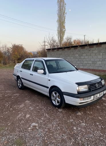 бочок гур: Volkswagen Vento: 1997 г., 1.8 л, Механика, Бензин, Седан — 1