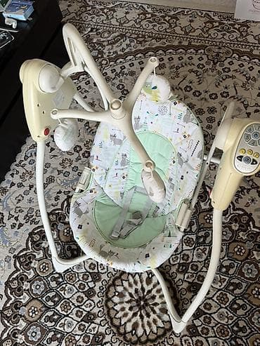 Продаю детскую качелю бренда Graco. Состояние практически новое —