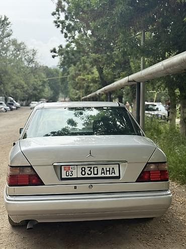 мерс 711: Mercedes-Benz W124: 1994 г., 2 л, Механика, Бензин, Седан — 4